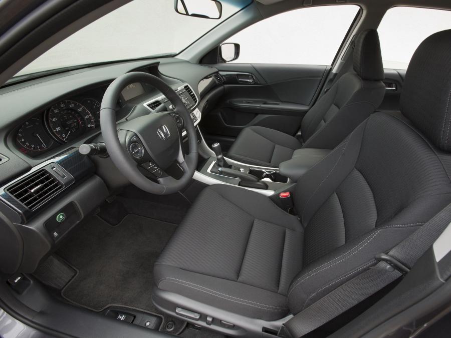  Honda Accord Sport Sedan 2013 года  (фото 109 из 147)